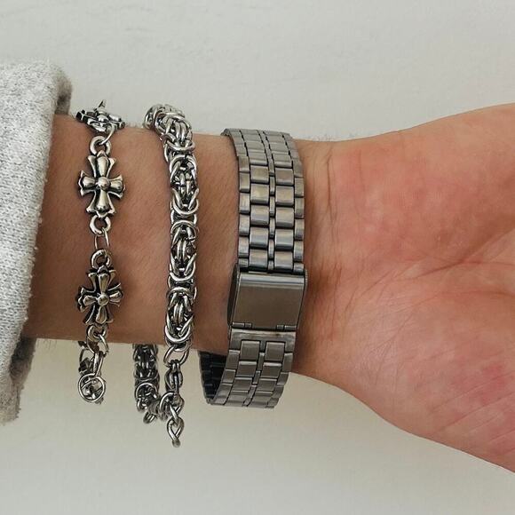 y2k, 2000s vintage retro style silver stainless steel, digital watch, adjustable - Picture 8 of 12